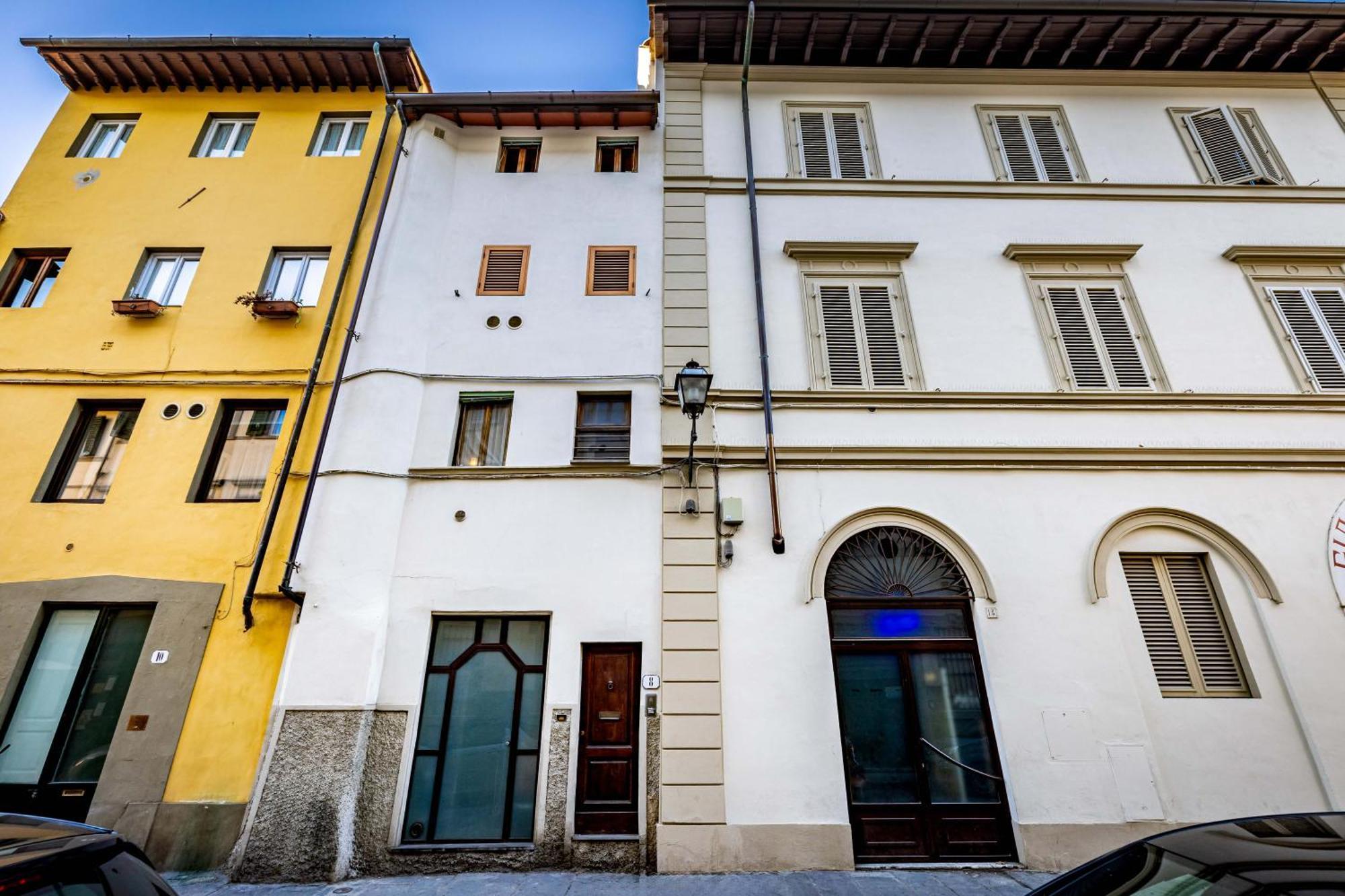 Roommo Carmine * Florencia